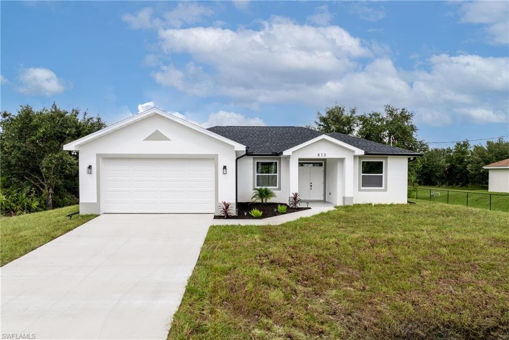 813 Hibiscus AVE LEHIGH ACRES, FL 33972