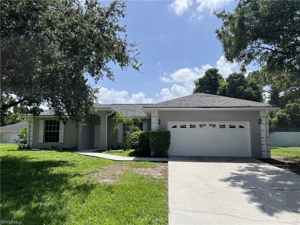 1620 Cheshire CIR E LEHIGH ACRES, FL 33936