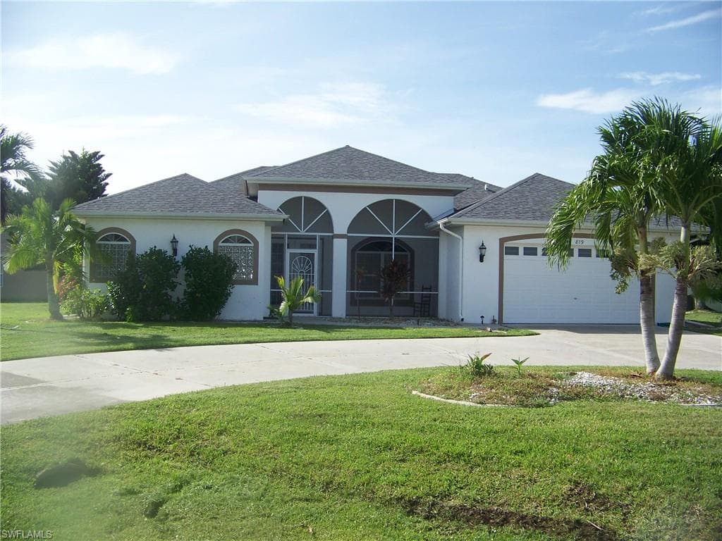 819 SE 3rd PL CAPE CORAL, FL 33990