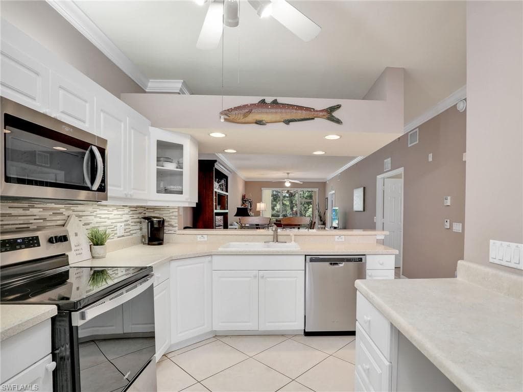 2390 Bayou LN 11 NAPLES, FL 34112