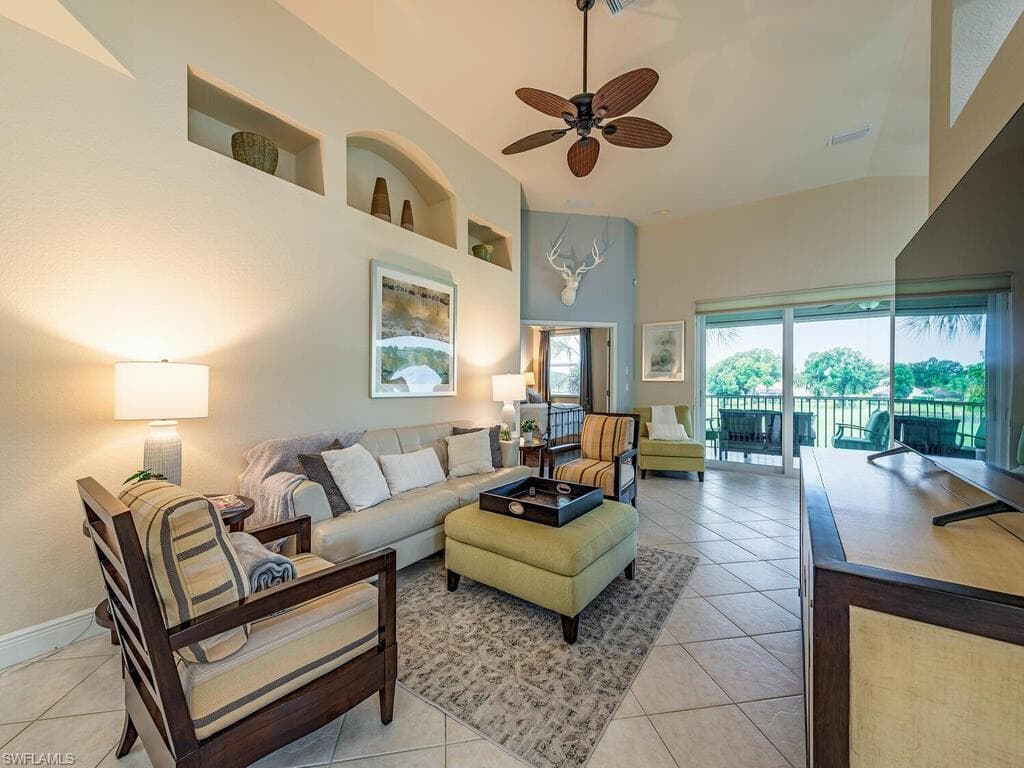 6845 Ascot DR 202 NAPLES, FL 34113