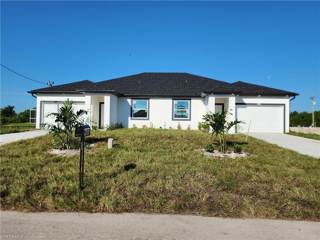424/426 Petite AVE LEHIGH ACRES, FL 33974
