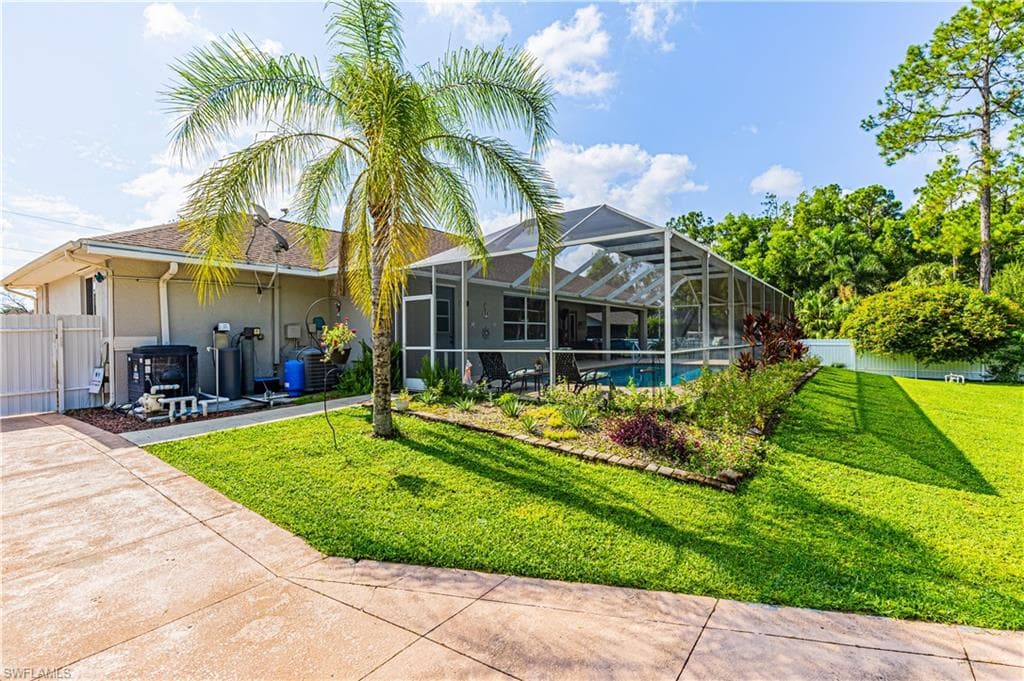 1109 Thompson AVE LEHIGH ACRES, FL 33972