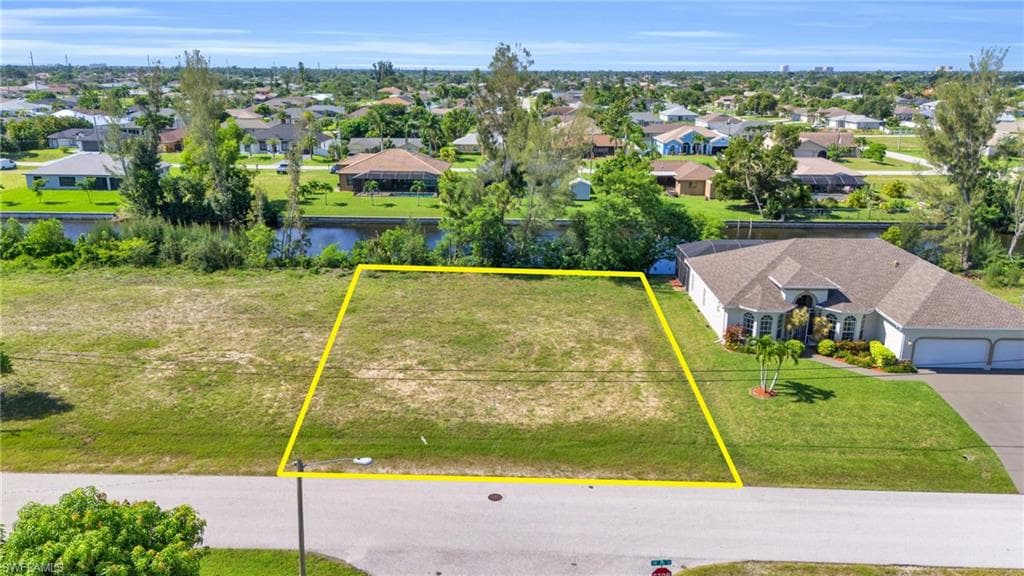 144 SW 28th ST CAPE CORAL, FL 33914