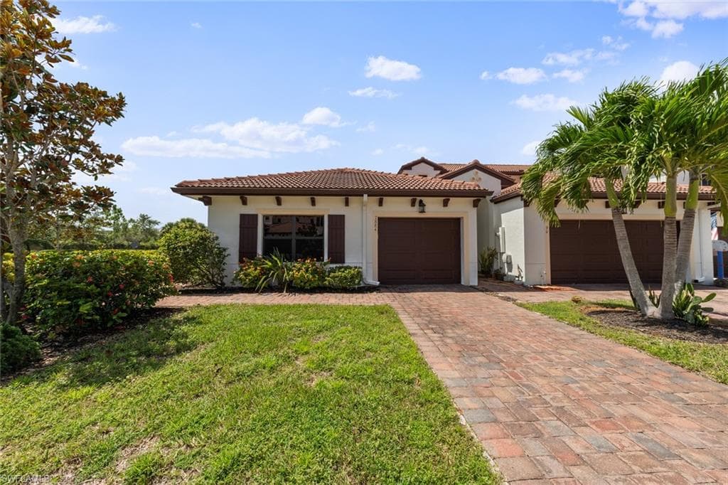 7884 Bristol CIR NAPLES, FL 34120