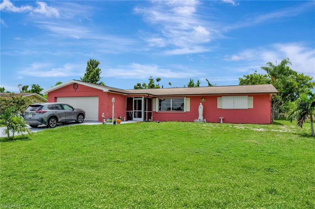 201 Seaton AVE LEHIGH ACRES, FL 33936