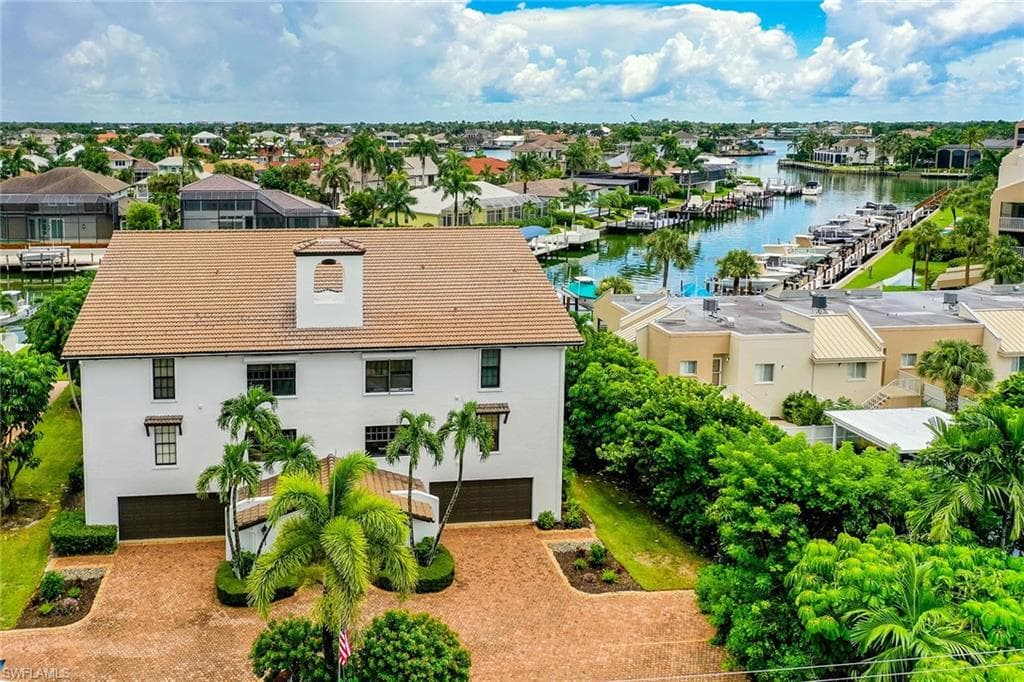 871 Collier CT 2B MARCO ISLAND, FL 34145