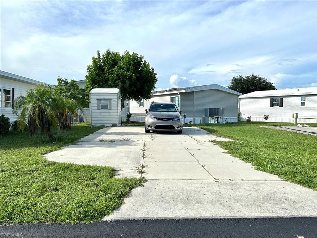 4710 Jefferson Davis BLVD W ESTERO, FL 33928