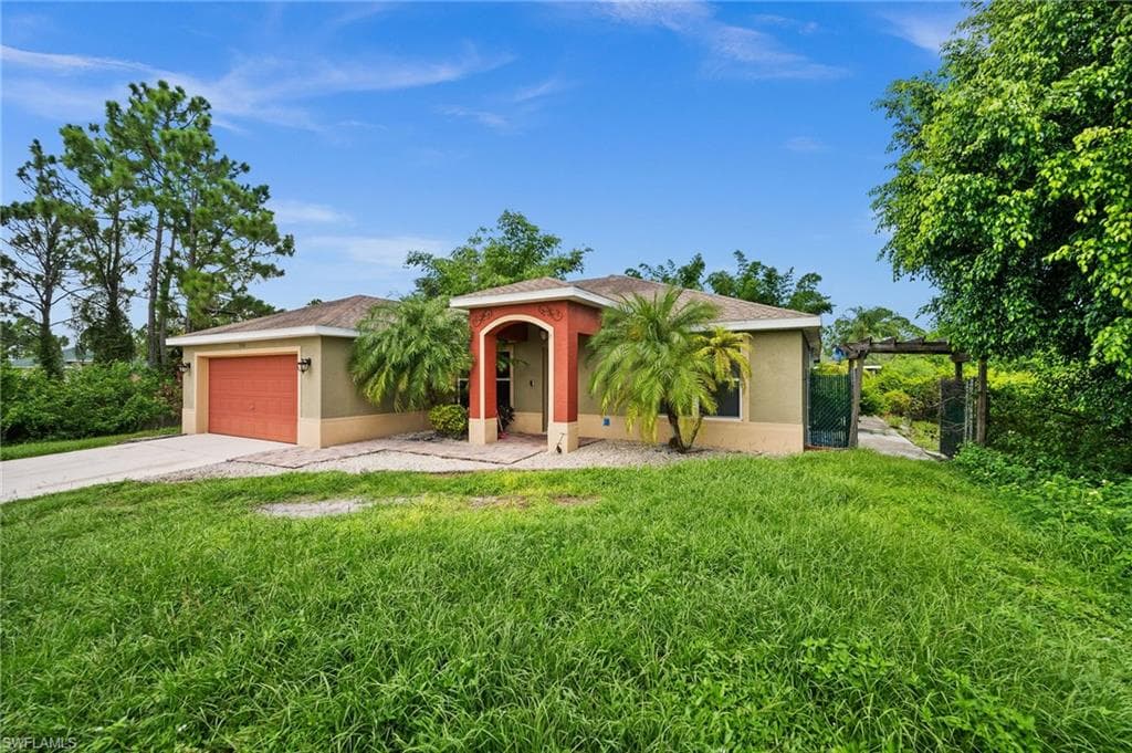 770 Courtland AVE S LEHIGH ACRES, FL 33974