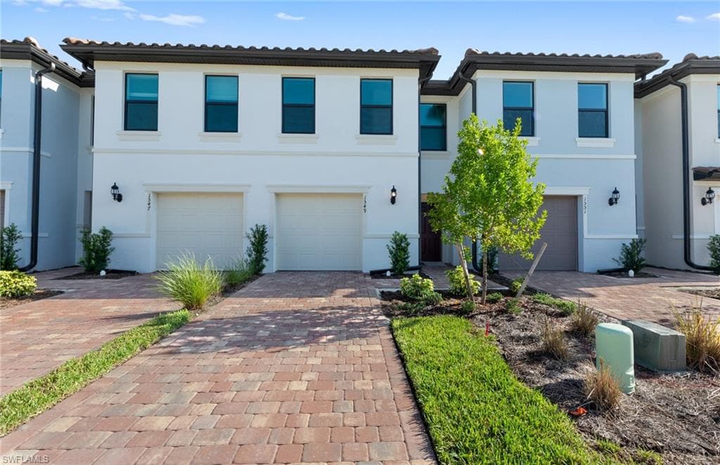 1549 Lake Jessup CIR CAPE CORAL, FL 33909