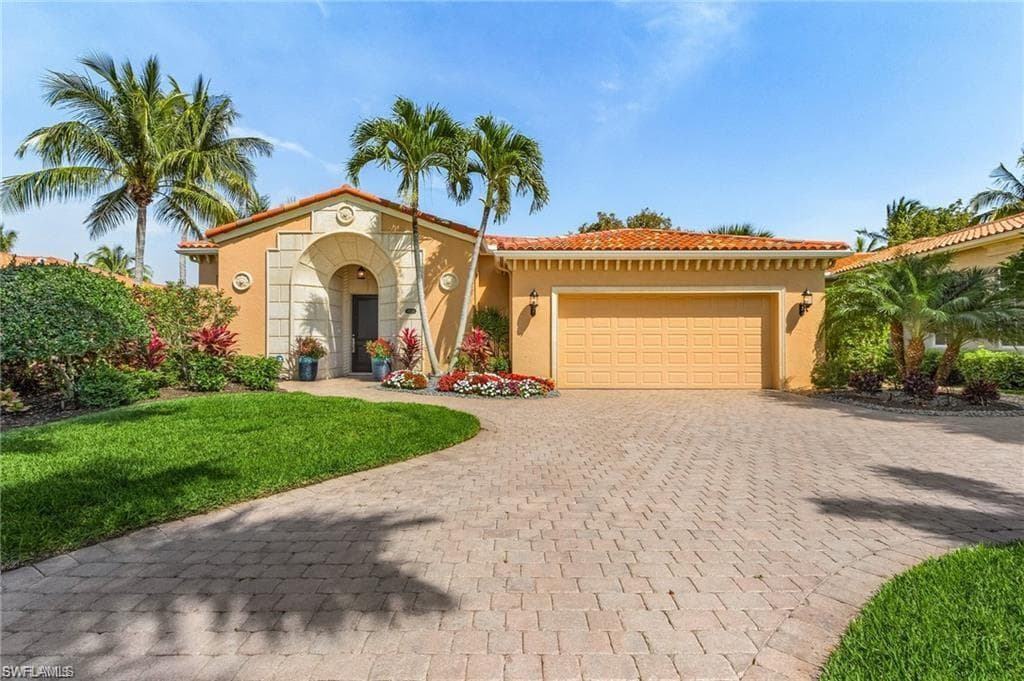 8520 Bellagio DR NAPLES, FL 34114