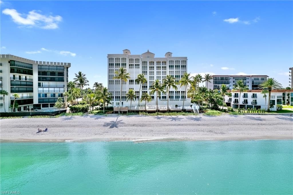 3377 Gulf Shore BLVD N 7B NAPLES, FL 34103