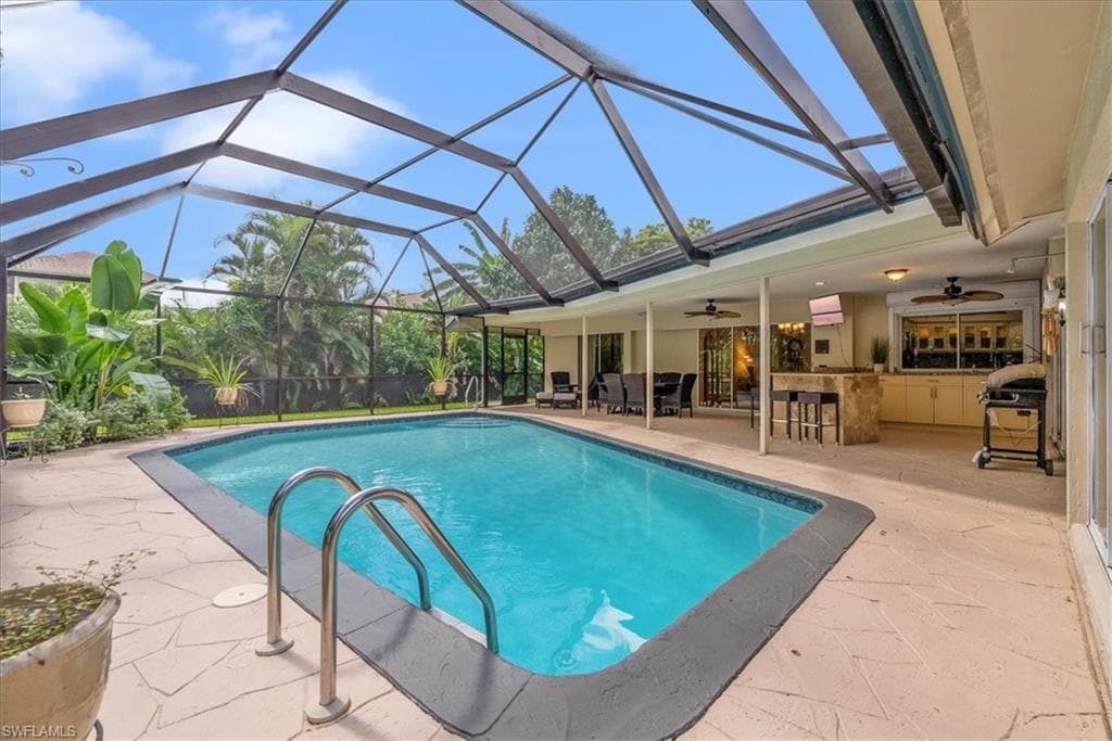 2525 Kings Lake BLVD NAPLES, FL 34112