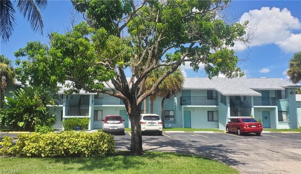 4912 Vincennes CT #201 CAPE CORAL, FL 33904