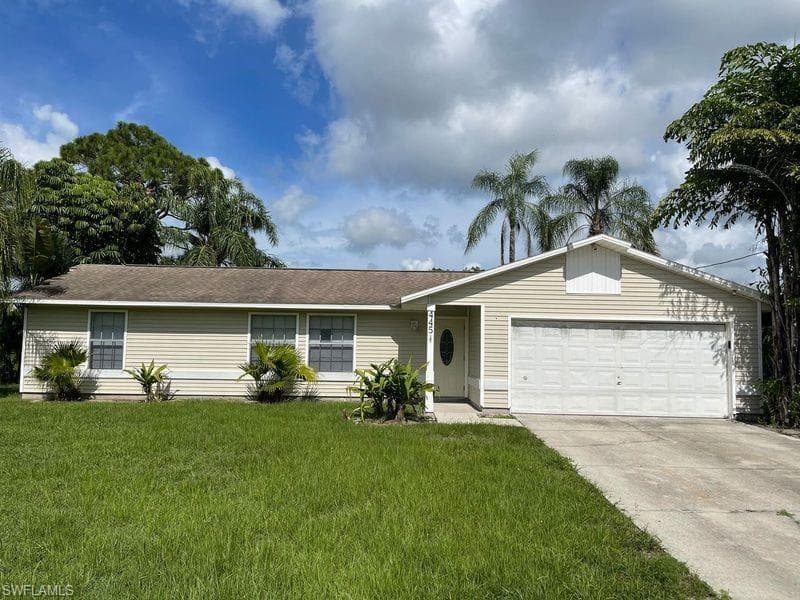 445 Candlewick CIR W LEHIGH ACRES, FL 33936
