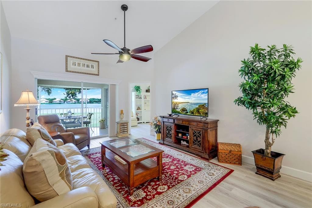 28072 Cavendish CT 2212 BONITA SPRINGS, FL 34135