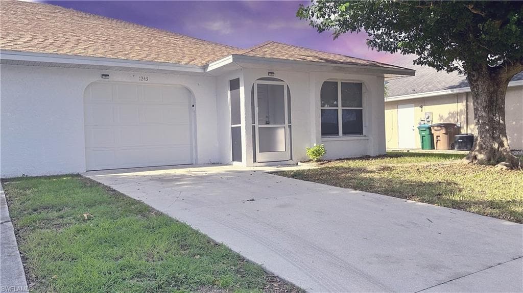 1243 SE 8th TER CAPE CORAL, FL 33990