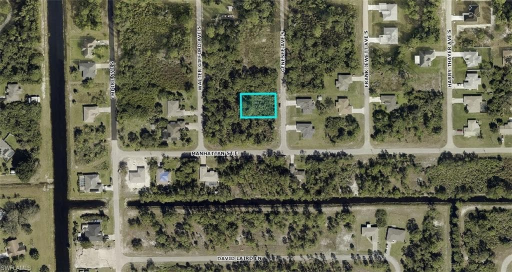 528 Genesee AVE S LEHIGH ACRES, FL 33974