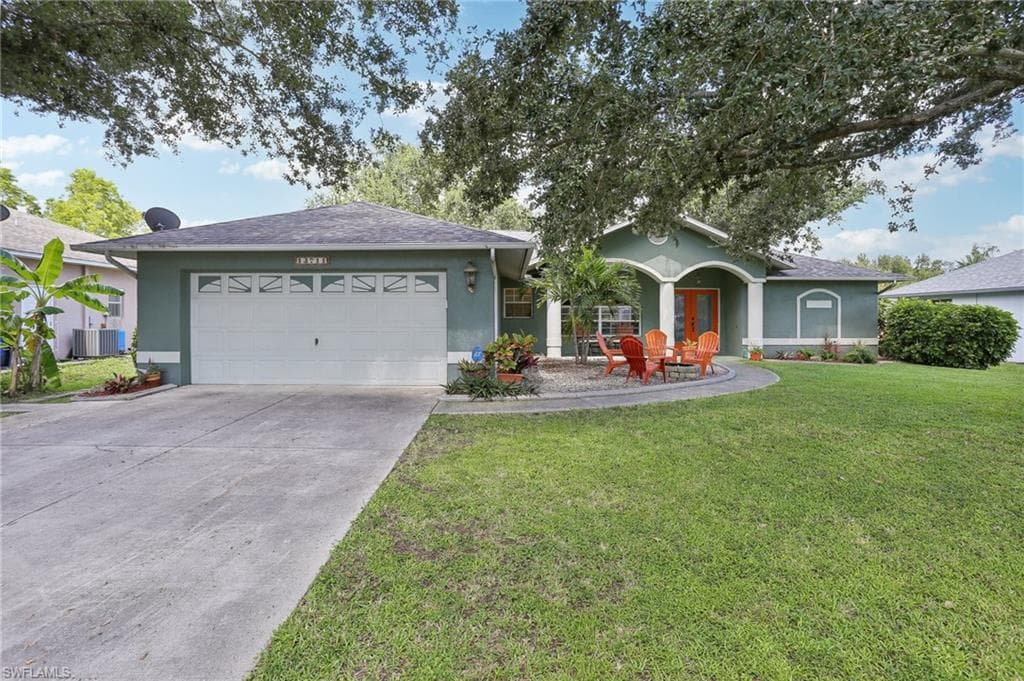 13711 Willow Bridge DR NORTH FORT MYERS, FL 33903