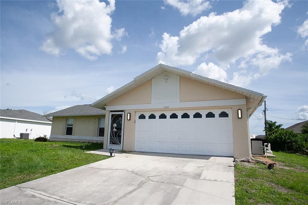 1200 NW 14th TER CAPE CORAL, FL 33993