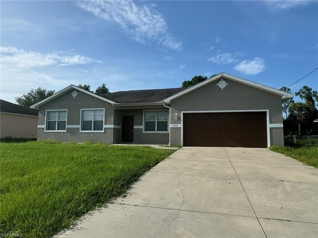 3713 19th ST SW LEHIGH ACRES, FL 33976