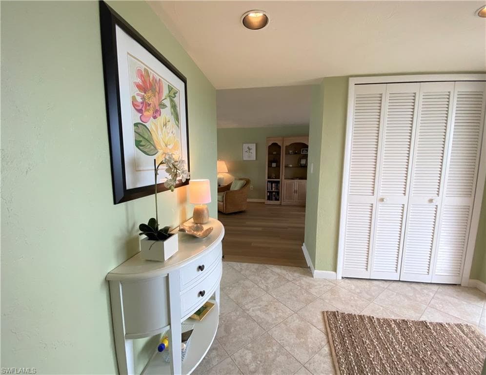 10525 Gulf Shore DR 252 NAPLES, FL 34108