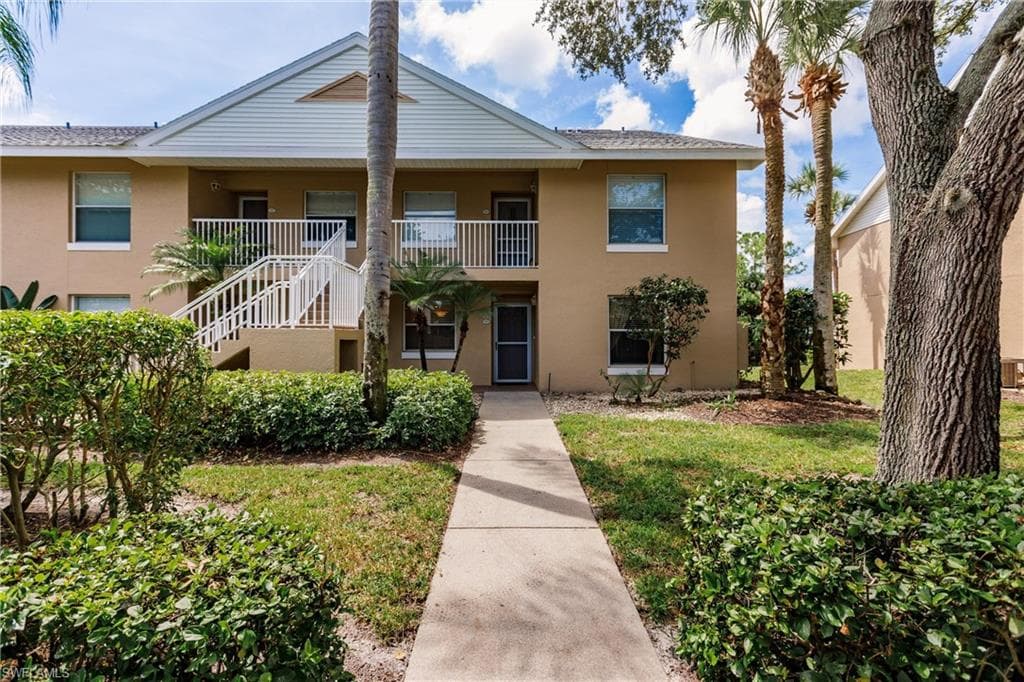 180 Pebble Shores DR 104 NAPLES, FL 34110