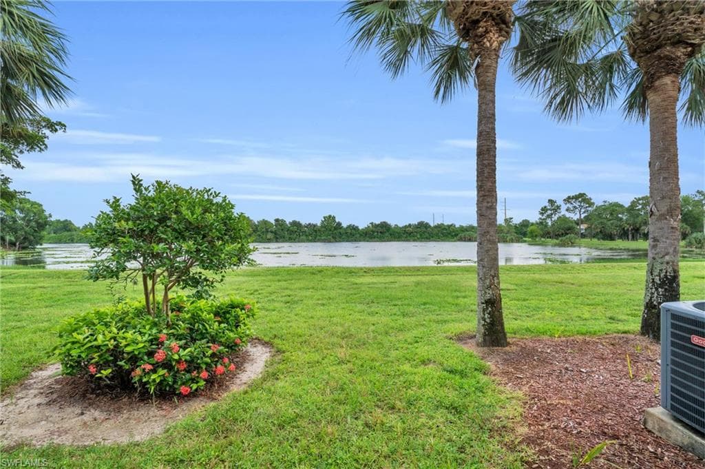 1038 Albany CT 202 NAPLES, FL 34105