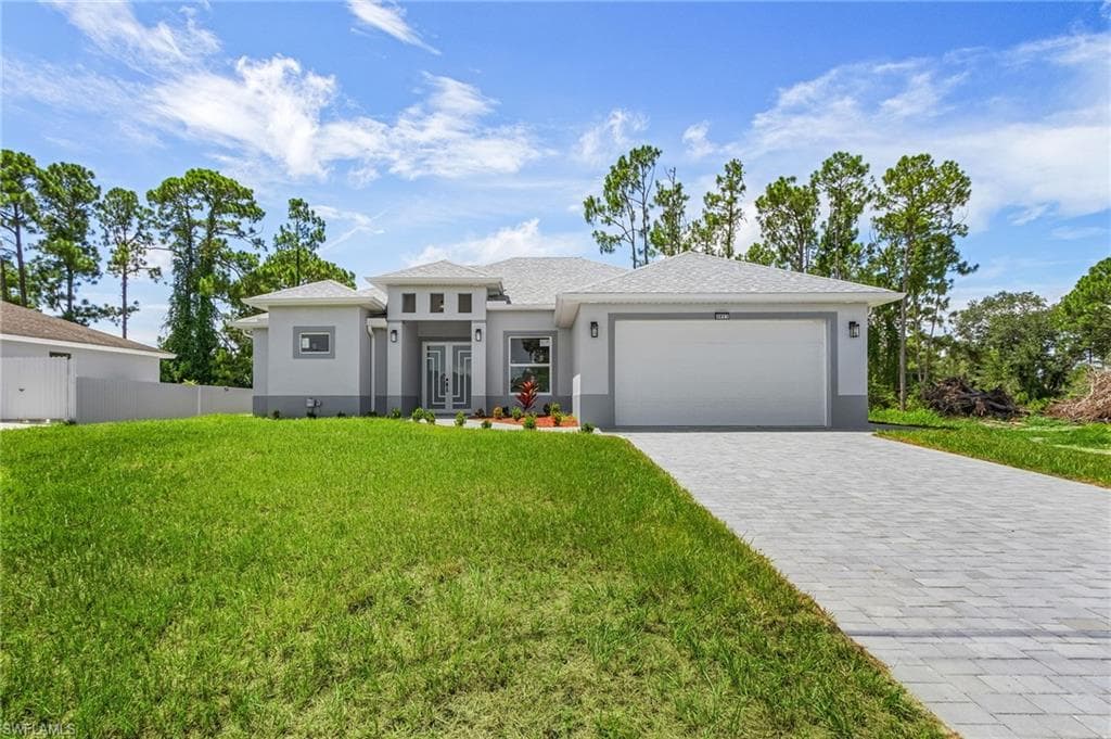 2817 1st ST SW LEHIGH ACRES, FL 33976