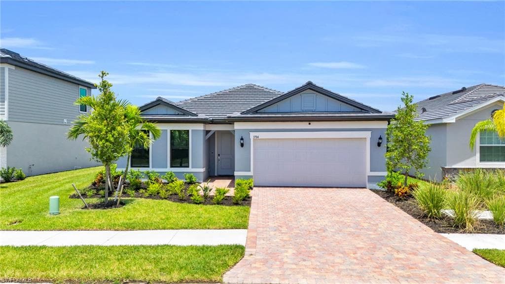 3704 Passion Vine DR ALVA, FL 33920