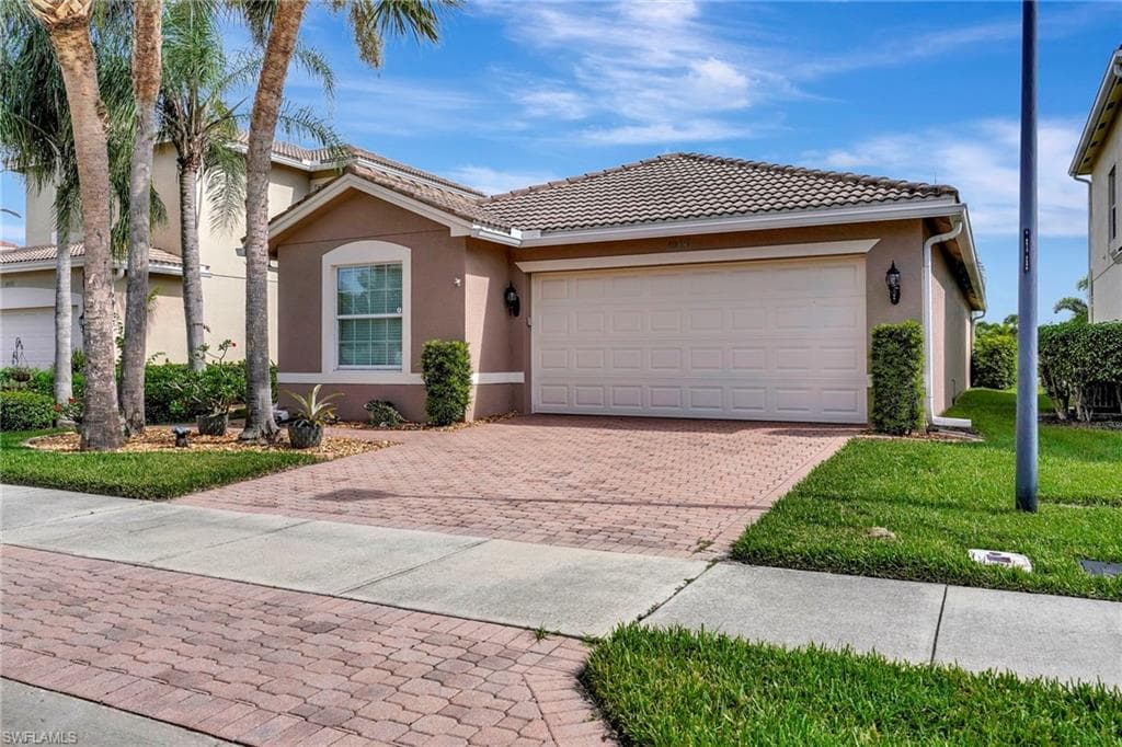 10447 Spruce Pine CT FORT MYERS, FL 33913