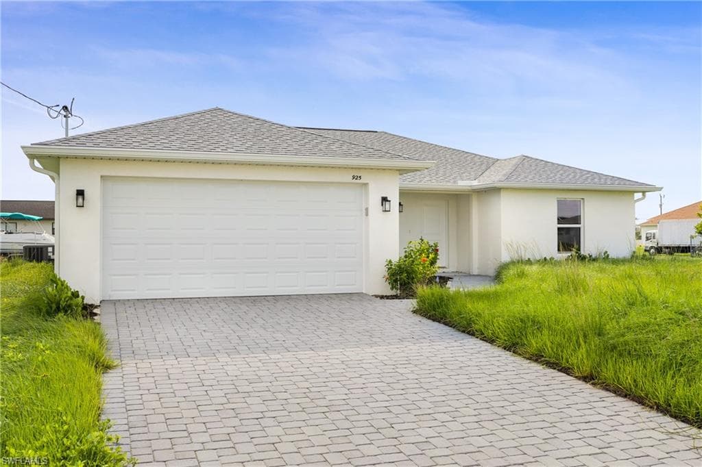 925 NE 5th AVE CAPE CORAL, FL 33909