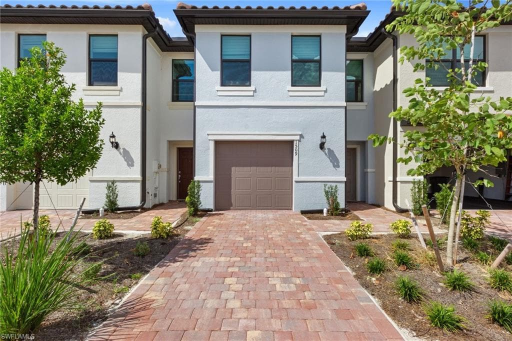 1509 Lake Jessup CIR CAPE CORAL, FL 33909
