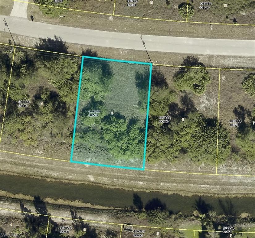 1028 Plymouth ST E LEHIGH ACRES, FL 33974