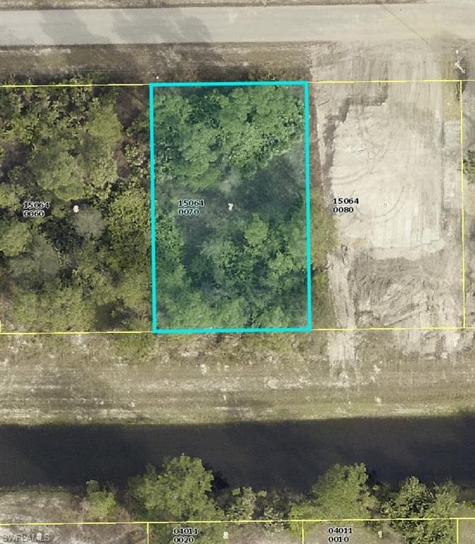 962 Lakeside DR LEHIGH ACRES, FL 33974
