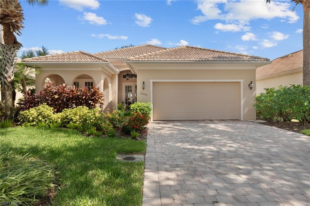 10375 Flat Stone LOOP BONITA SPRINGS, FL 34135
