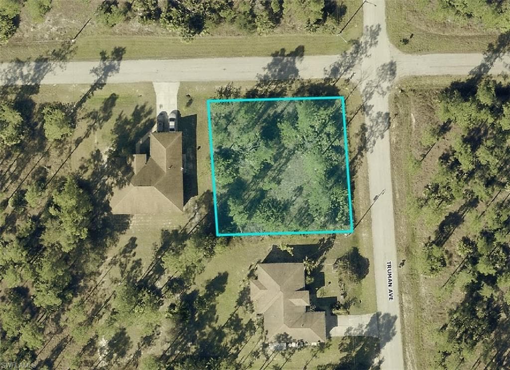 3206 22nd ST ALVA, FL 33920
