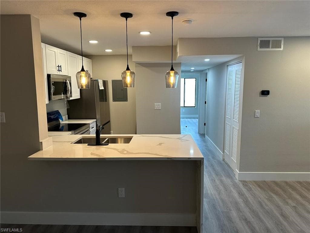 9970 Sailview CT 12 FORT MYERS, FL 33905