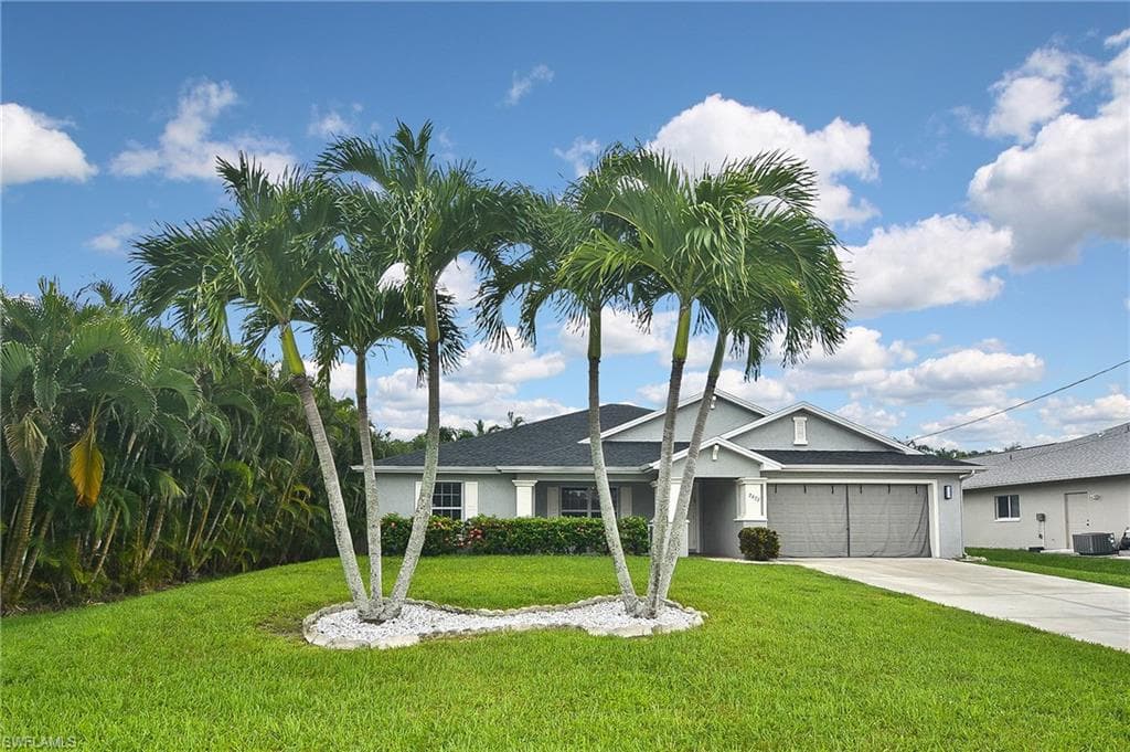 2633 32nd ST CAPE CORAL, FL 33914