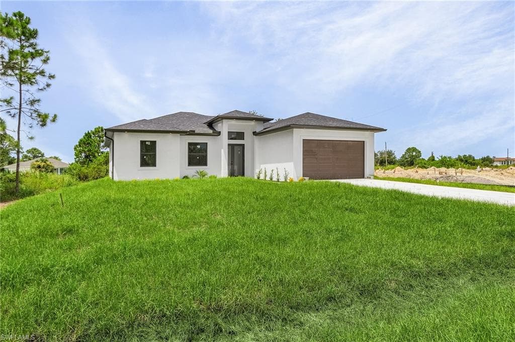 762 Andover AVE S LEHIGH ACRES, FL 33974