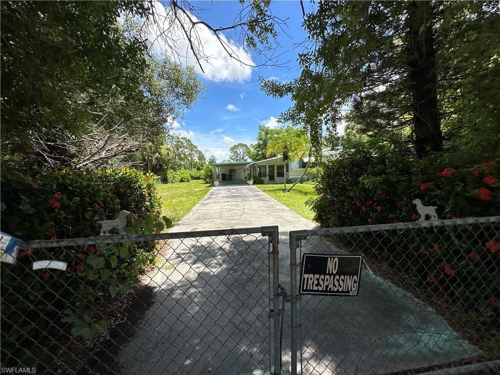 8395 Sevigny DR NORTH FORT MYERS, FL 33917