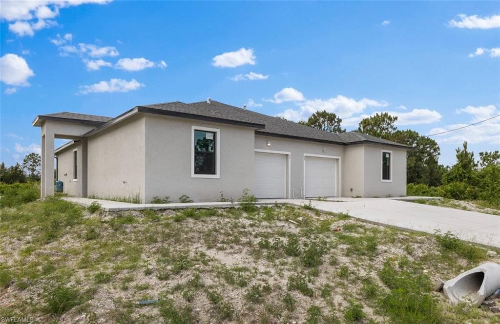 1135 Harvest AVE B LEHIGH ACRES, FL 33974