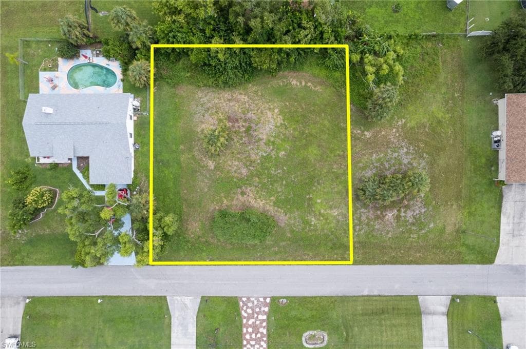 2048 NE 28th ST CAPE CORAL, FL 33909