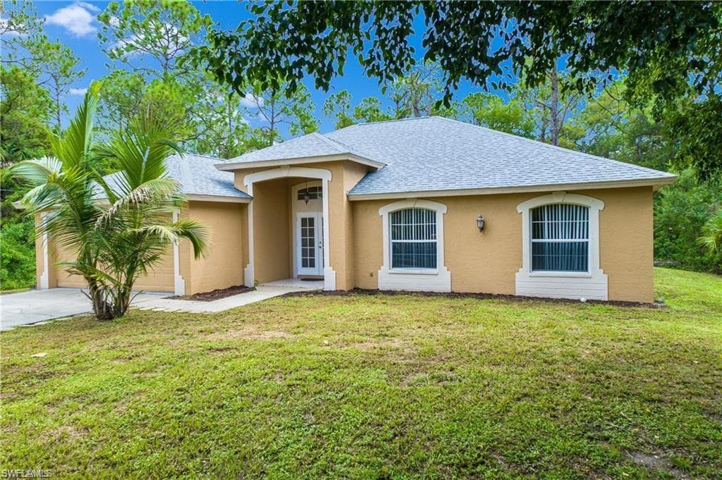 470 Golden Gate BLVD W NAPLES, FL 34120