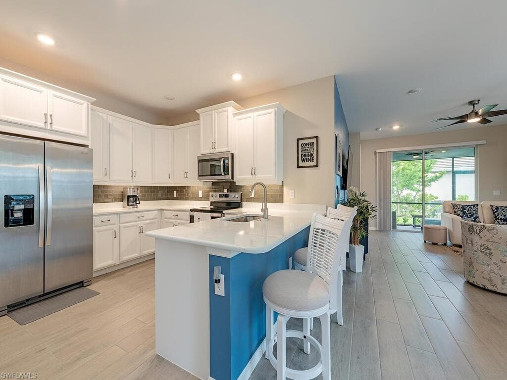 1209 Enbrook LOOP NAPLES, FL 34114