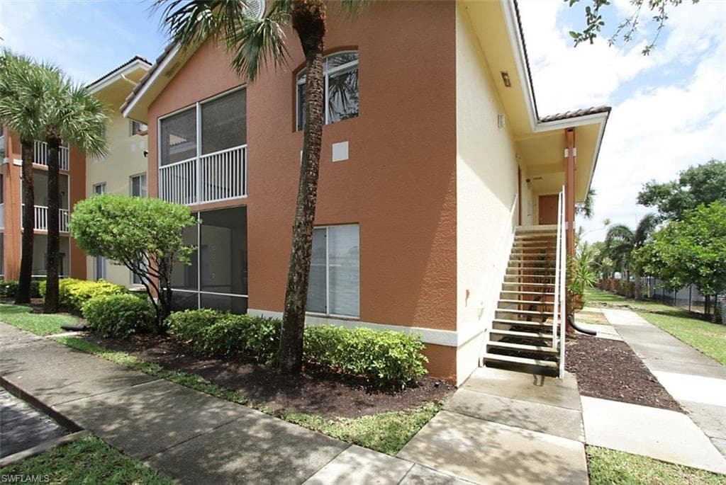 6360 Aragon WAY 208 FORT MYERS, FL 33966