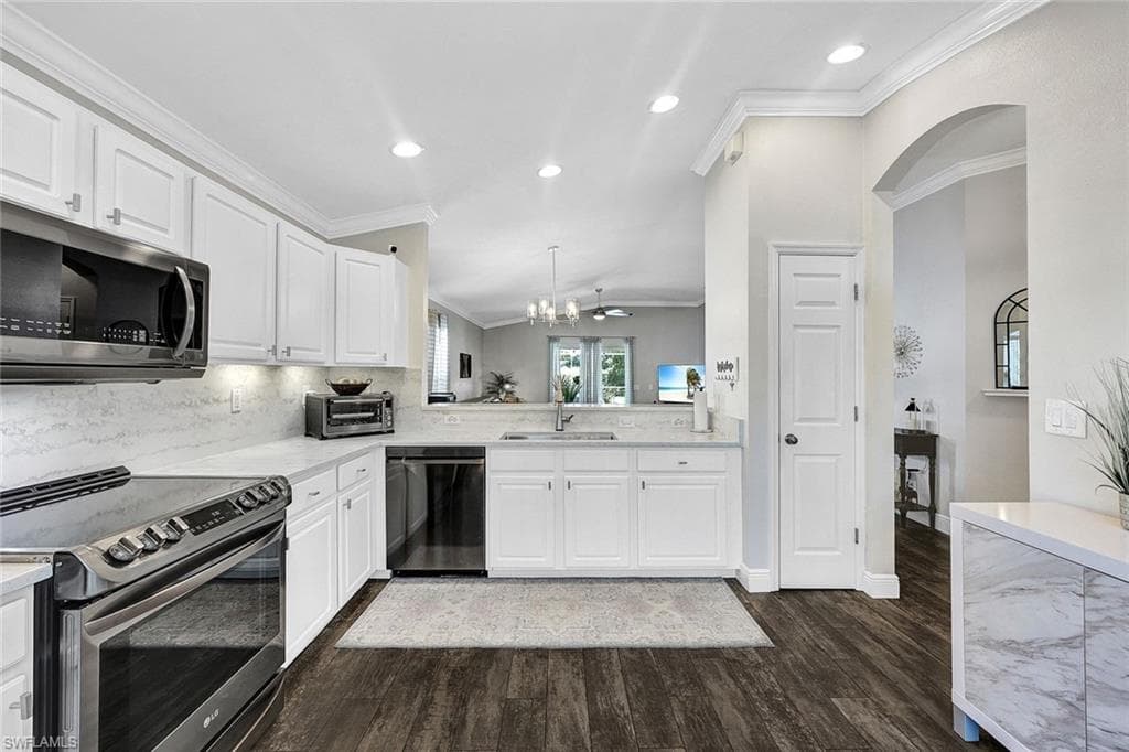 8884 Fawn Ridge DR FORT MYERS, FL 33912