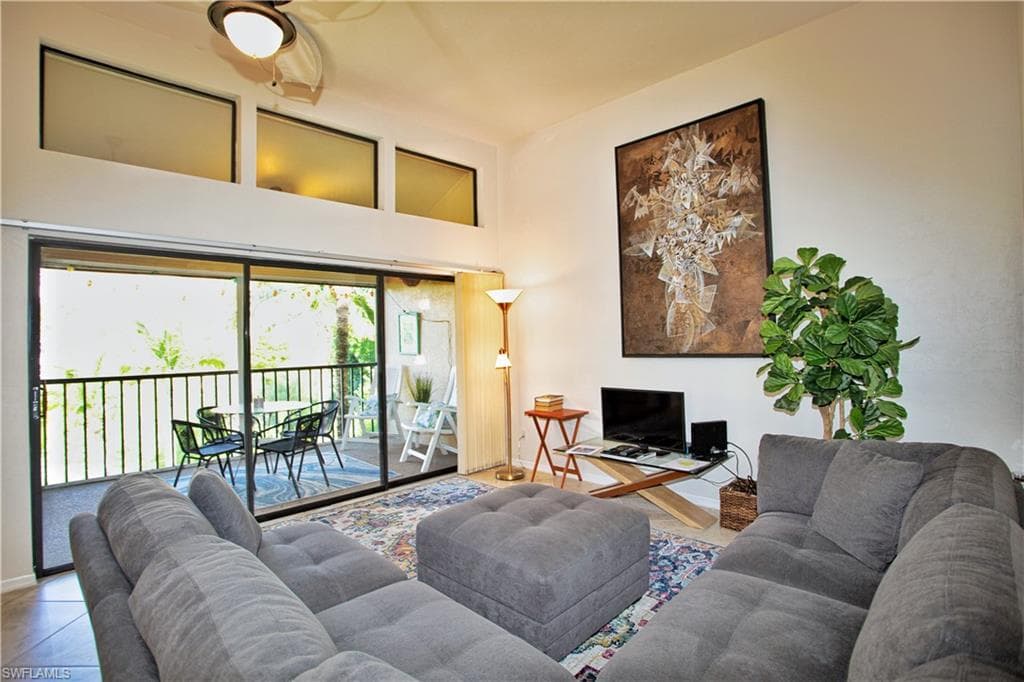 586 Beachwalk CIR O303 NAPLES, FL 34108
