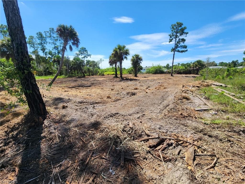 2603 21st ST W LEHIGH ACRES, FL 33971