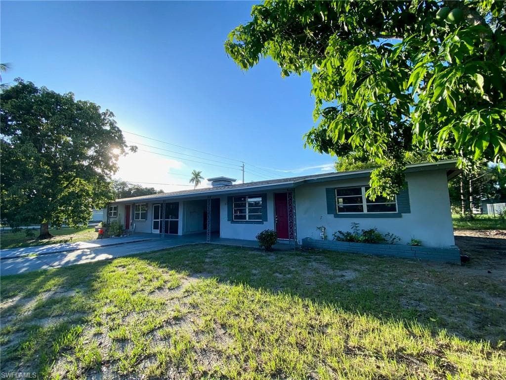 2405 Jeffcott ST FORT MYERS, FL 33901